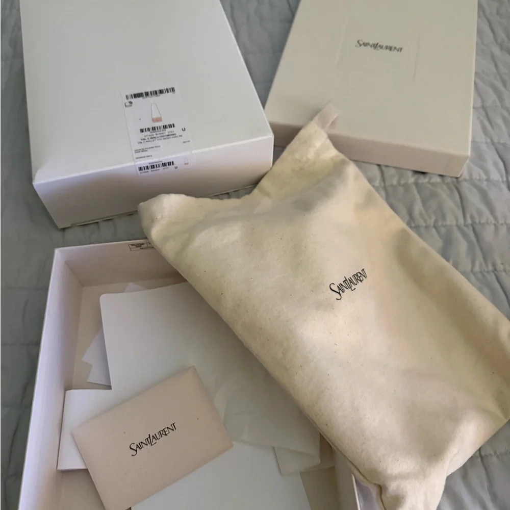 Saint Laurent Tan Quilted Clutch with Gold Logo - Picture 5 of 8